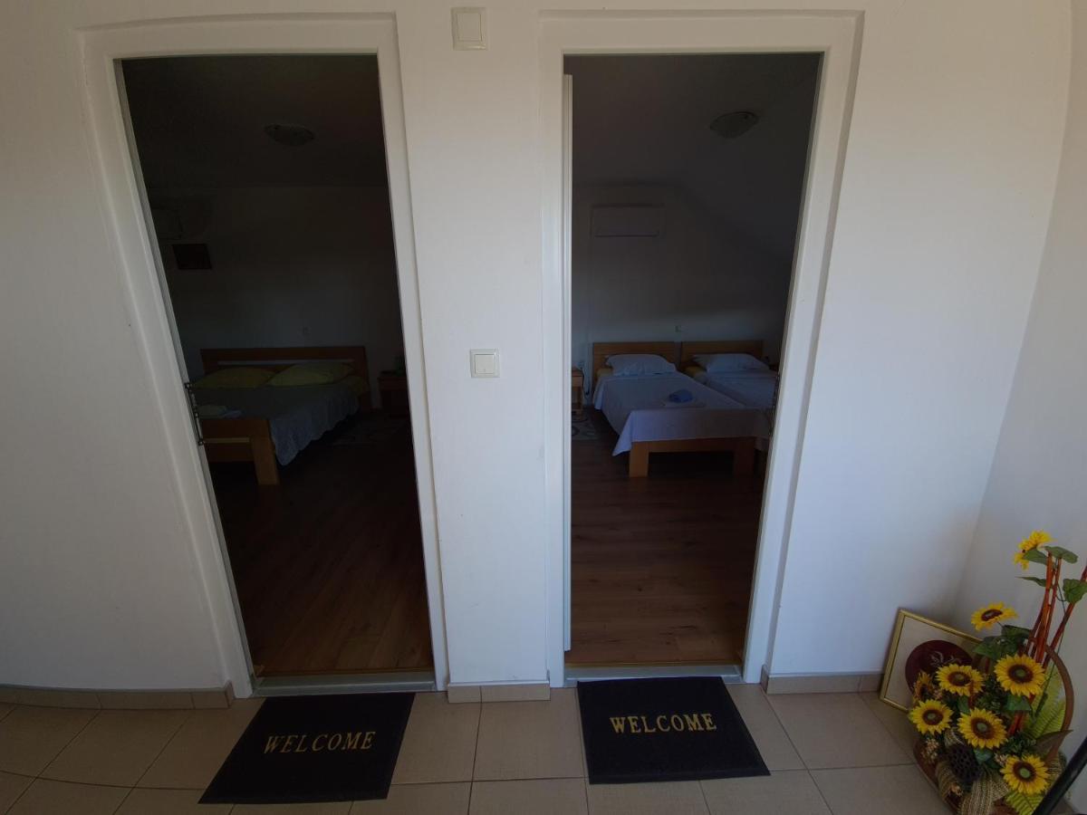 Guest House Aquarius Bosnjaci Luaran gambar